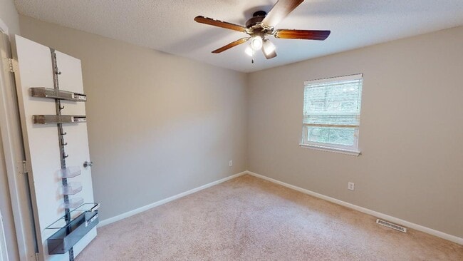 Building Photo - 3280 Heathstead Pl