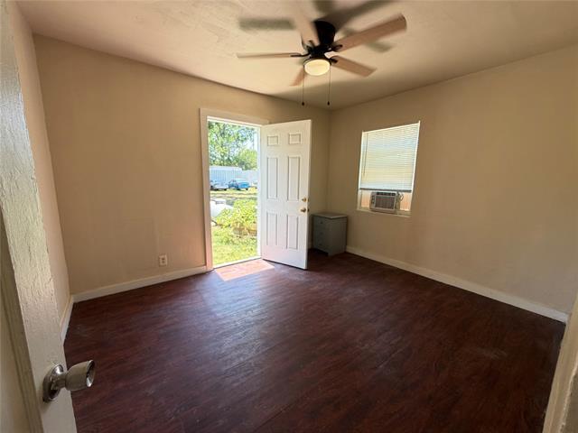 Building Photo - 6010 Chippewa Dr
