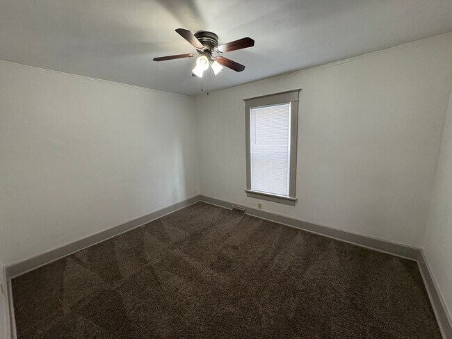 Building Photo - 1234 Goodhue Blvd