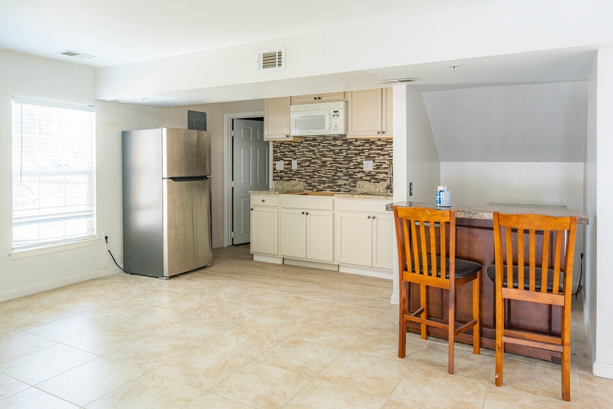 Building Photo - 1111 Merganser Ct