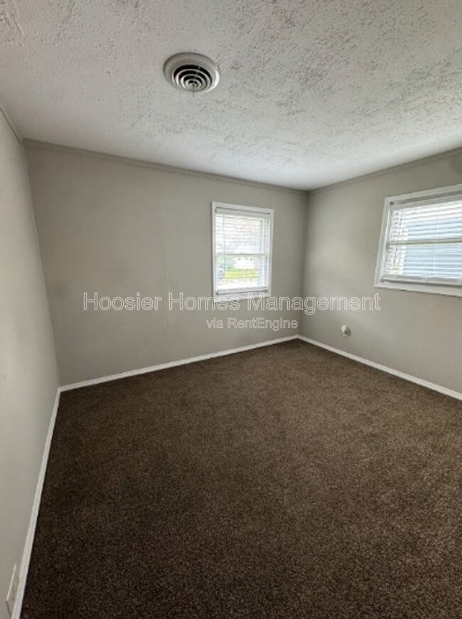 Building Photo - 1023 E Dixon St