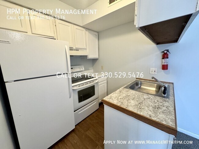 Building Photo - 4225 Middlebranch Ave NE