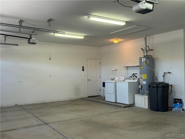 Building Photo - 1253 Lause Rd