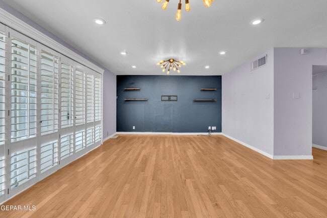 Building Photo - 4200 Wallington Dr