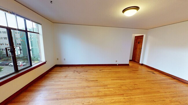 Interior Photo - Viceroy Apartments