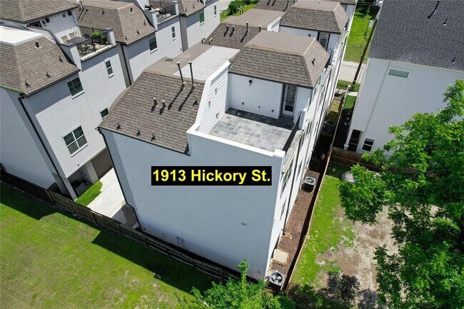 Building Photo - 1913 Hickory St