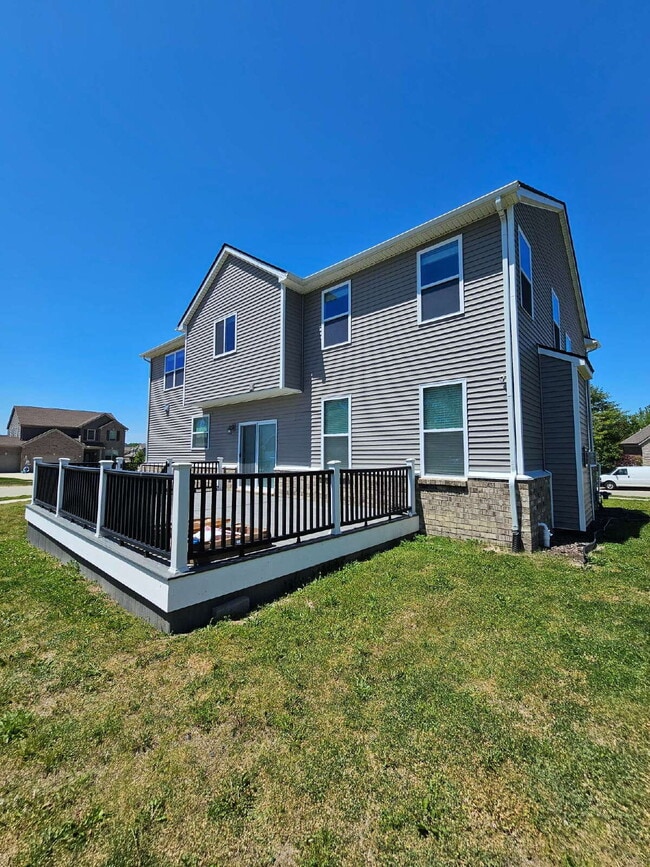 Building Photo - 4 Bed, 2.5 Bath with Granite Kitchen, Large Island, Luxury Master Suite, Full Basement, Huge Outd...