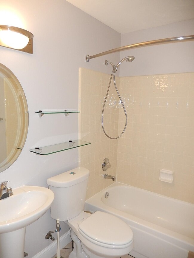 Building Photo - 5527 Denargo Dr