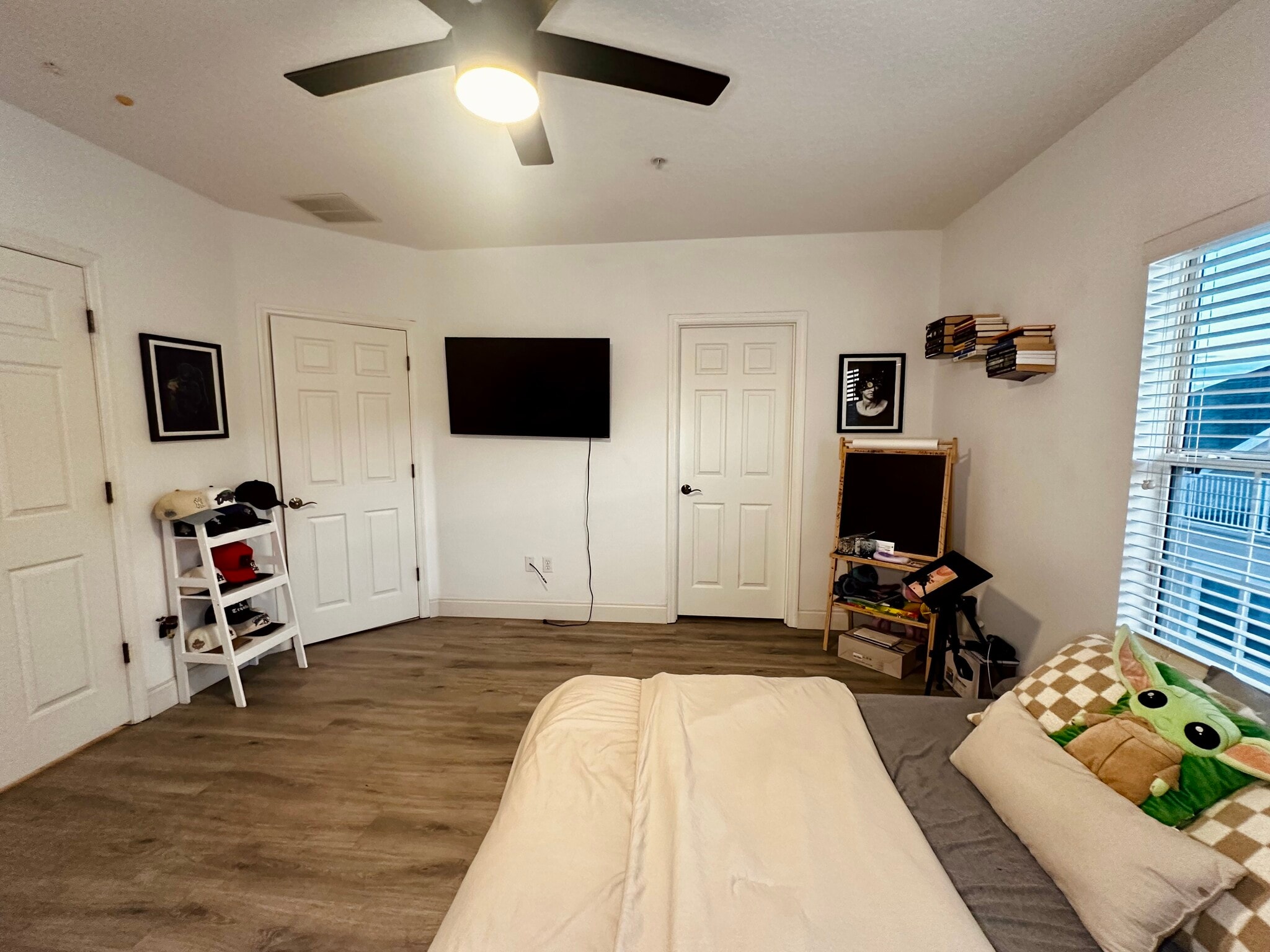 Master Bedroom - 416 Blue Bayou Ln