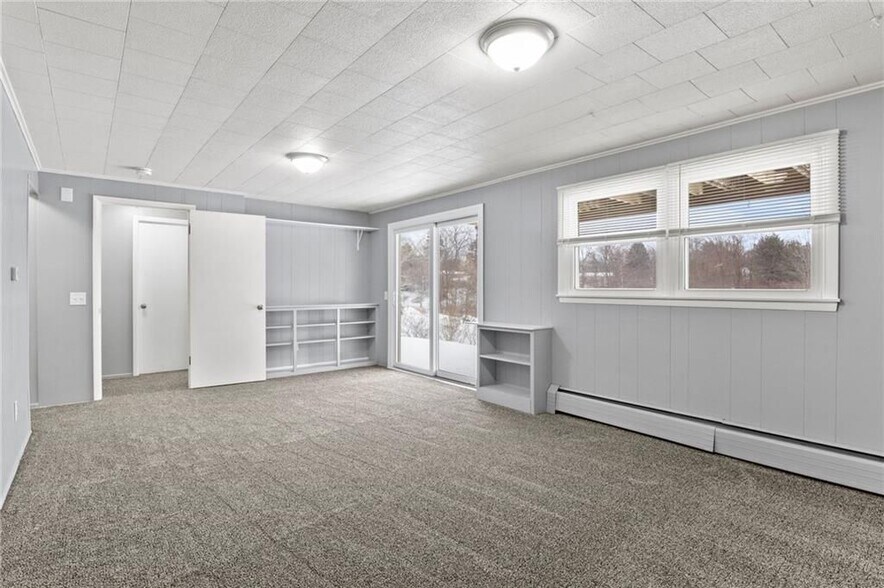 Building Photo - 786 5 Mile Line Road
