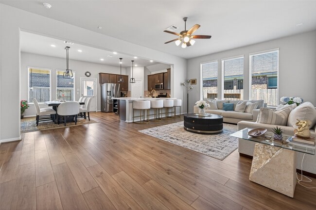 Building Photo - 32227 Cedar Crst Dr