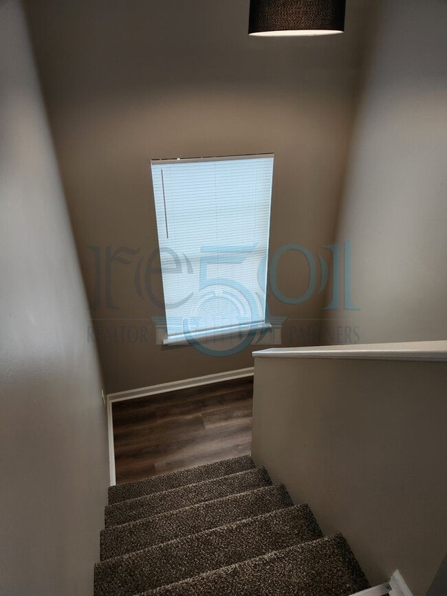 Building Photo - Ready For Showings! Great Find In North Little Rock