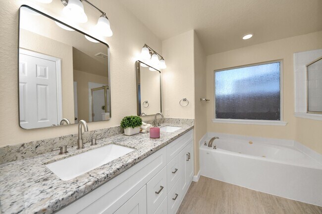 Building Photo - 9622 Sugarblossom Ln