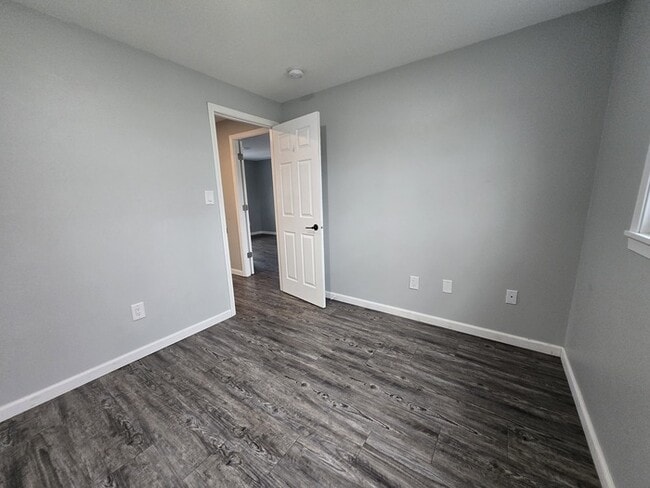 Building Photo - 1618 S 18th St