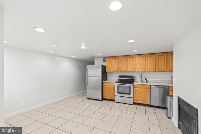 Building Photo - 607 Florida Ave NW