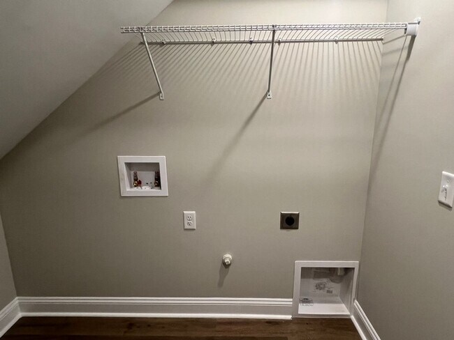 Building Photo - BRAND NEW! 3BR/2BA Duplex for Rent