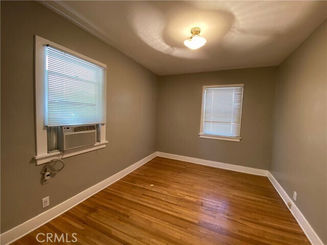 Building Photo - 1714 Gillette Crescent