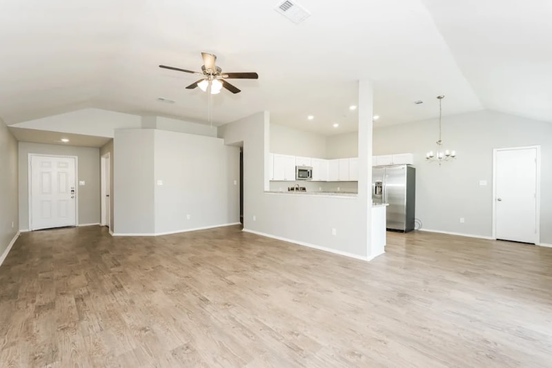 Building Photo - 405 Heritage Dr