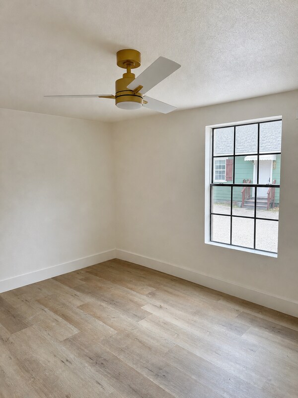 Building Photo - 410 Randall St