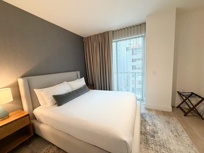 Building Photo - 239 SW 9th St