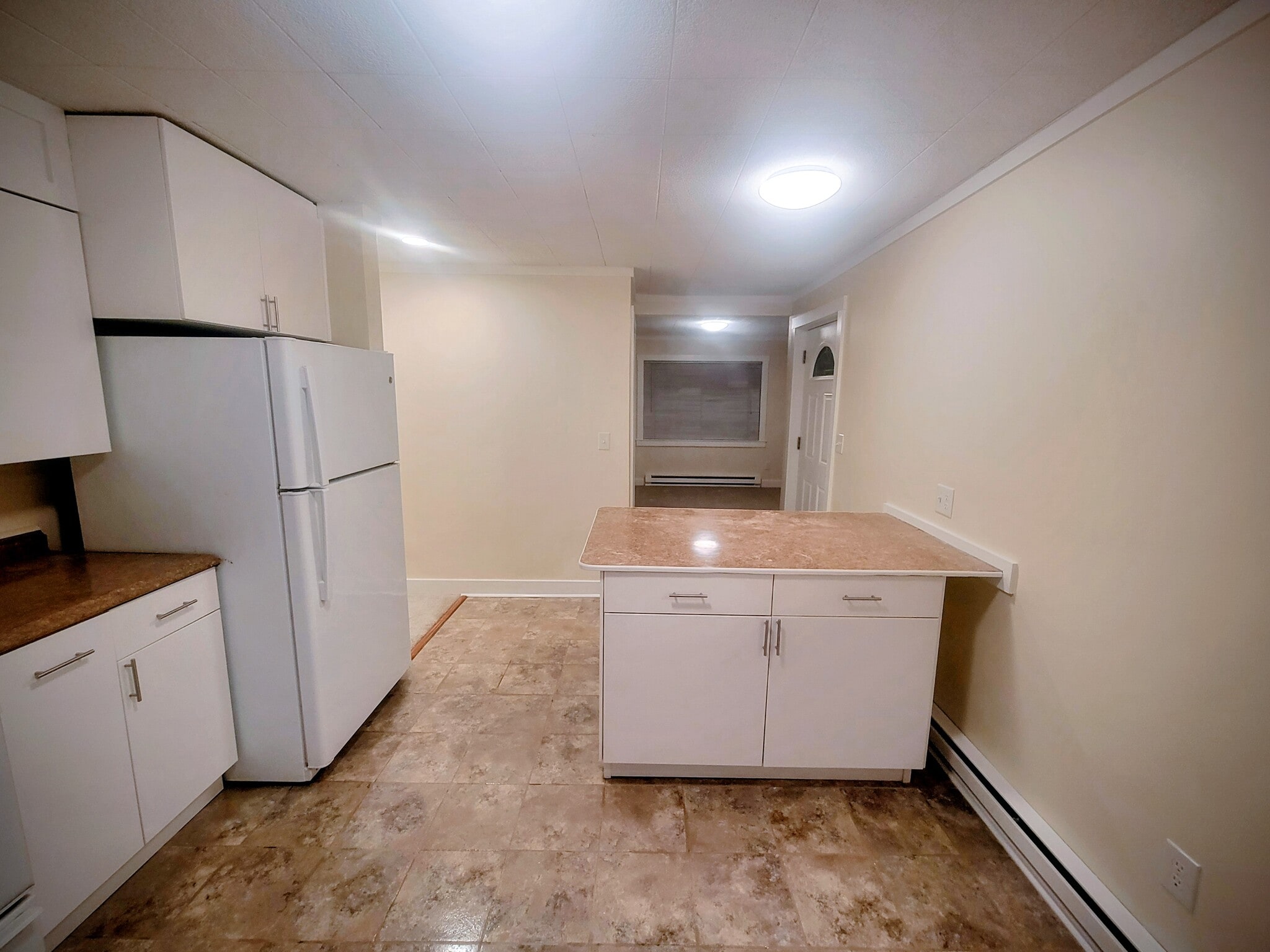 Building Photo - 706 Avenue K