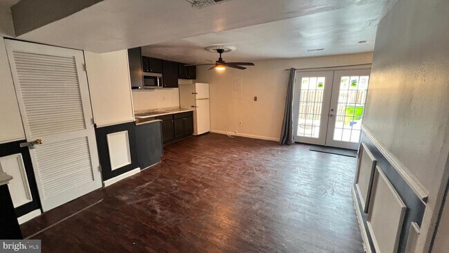 Building Photo - 3649 Dahlgren Pl