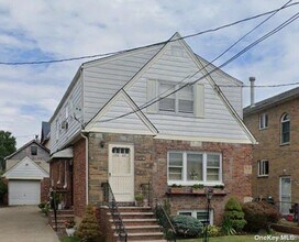 Building Photo - 136-31 62nd Ave