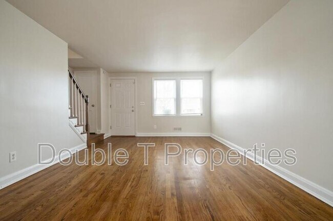 Building Photo - 3713 Elmora Ave