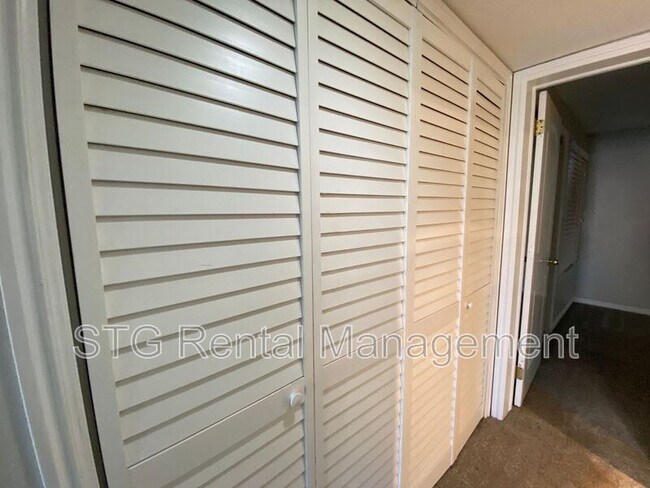 Building Photo - 2050 S 1400 E