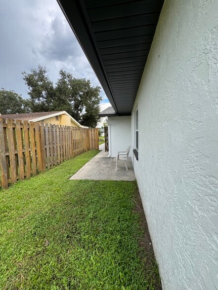 Building Photo - 3930 Cochise Ter