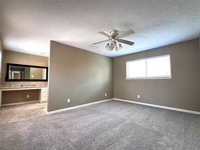 Building Photo - 1766 Maux Dr