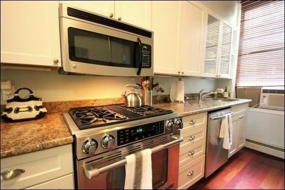 Building Photo - 530 Garden St