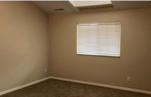 Building Photo - 540 E 450 N