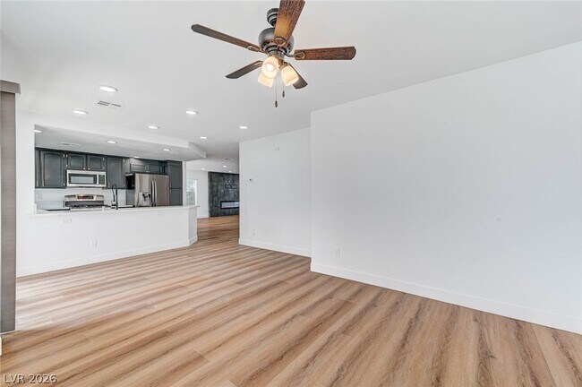 Building Photo - 2817 Via Florentine St