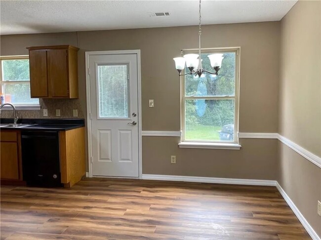 Building Photo - 507 Boulder Dr