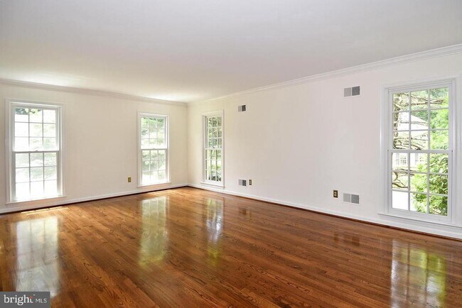 Building Photo - 7646 Huntmaster Ln