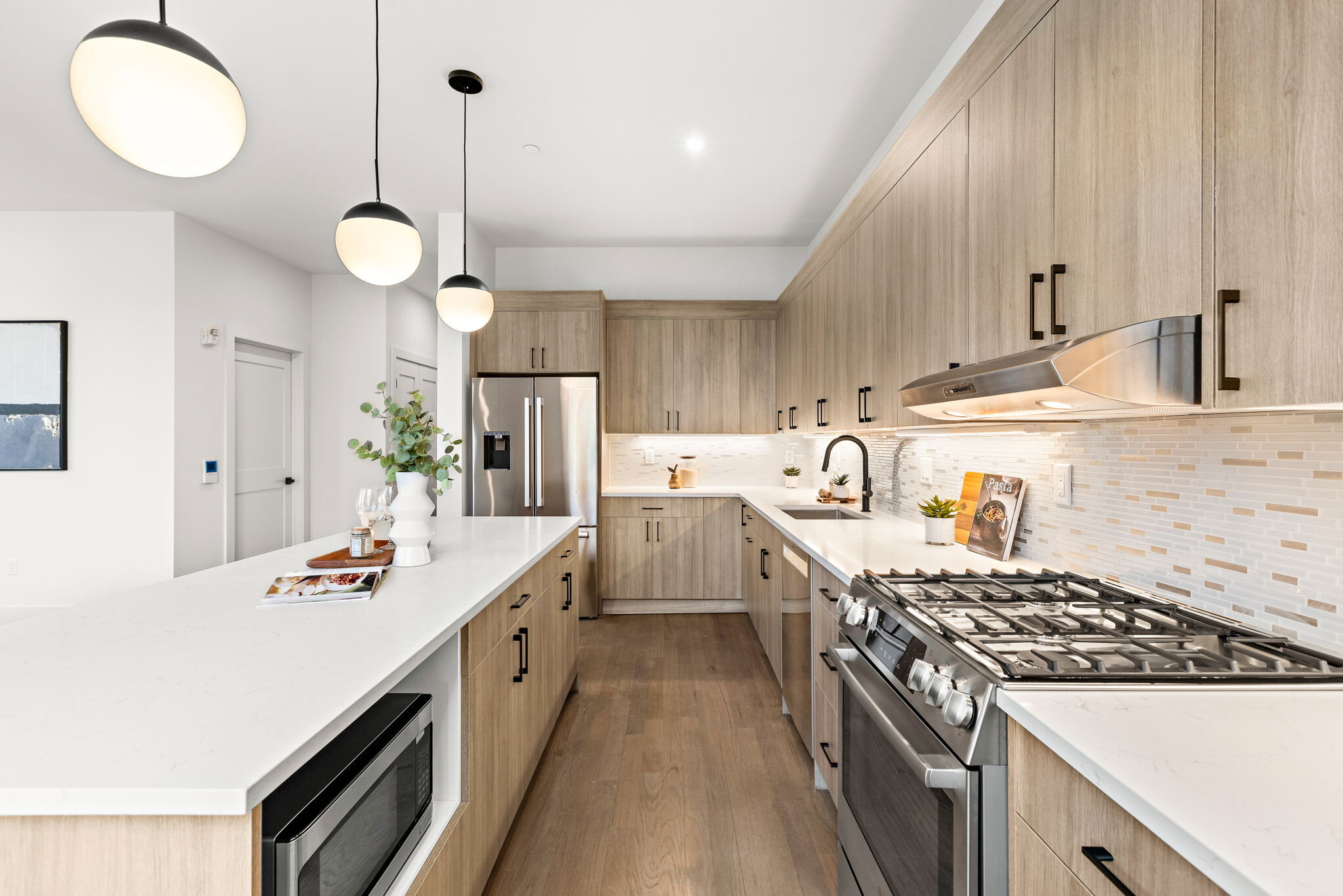 Building Photo - Lux Lofts