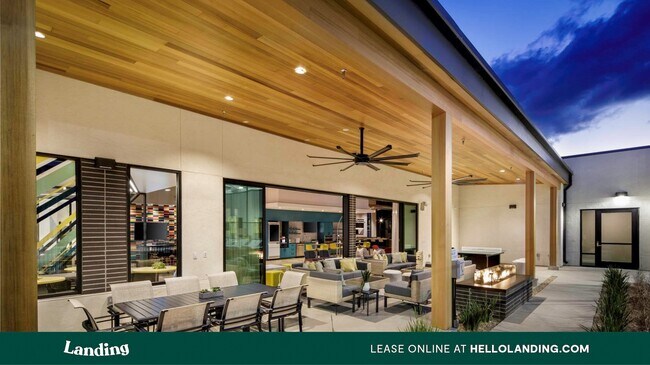 Building Photo - 9314 W Russell Rd