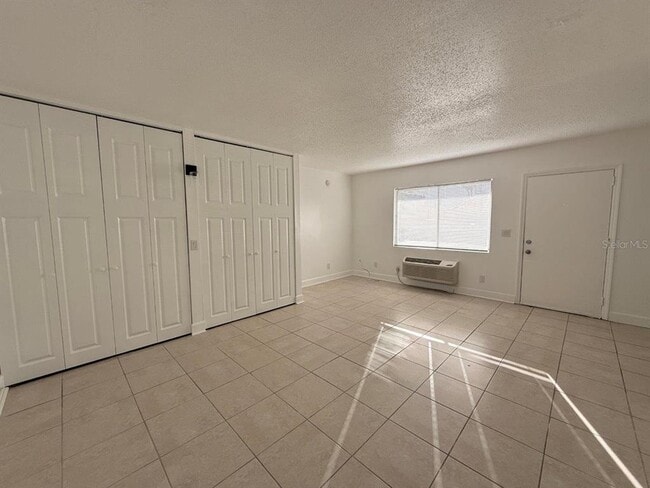 Building Photo - 3301 58th Ave S