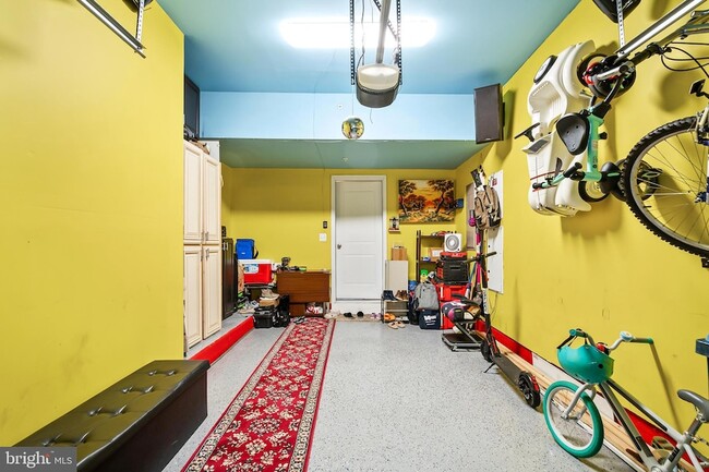 Building Photo - 43151 Wealdstone Terrace