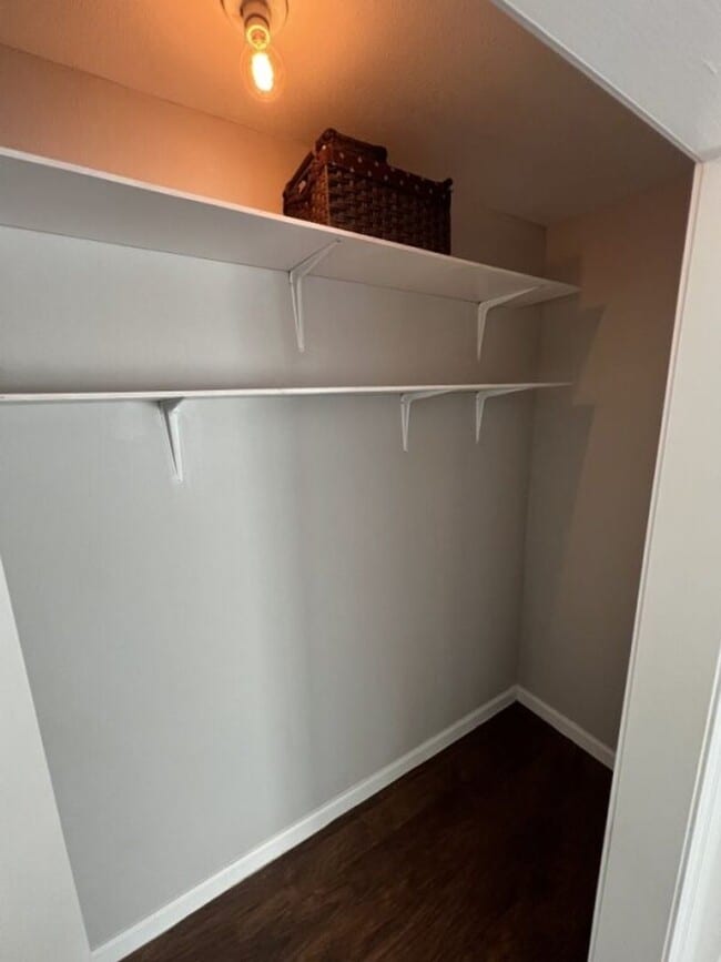 Building Photo - Beautifully Updated 3 Bedroom / 2 Bathroom Home – Available Now!