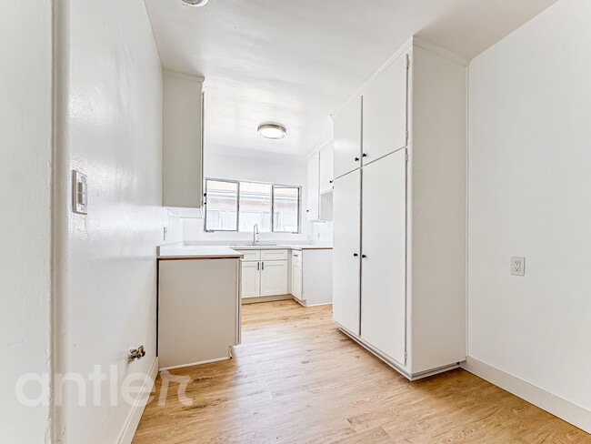 Building Photo - 4026 Palmwood Dr