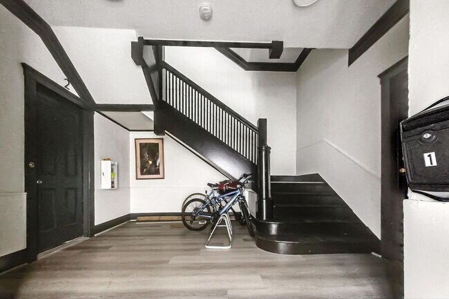 Building Photo - 666 17th St
