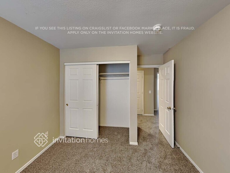 Building Photo - 12808 N Main St