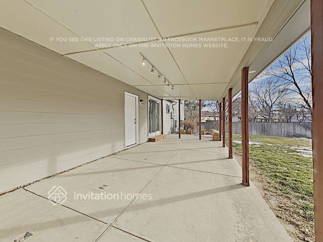 Building Photo - 10709 Owens St