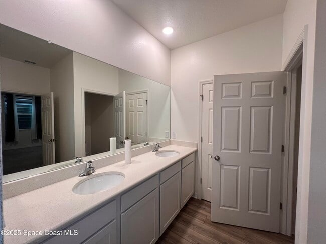 Building Photo - 1031 Grapefruit Rd SE