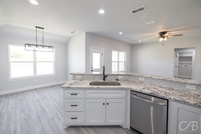 Building Photo - 3698 Yamini Dr