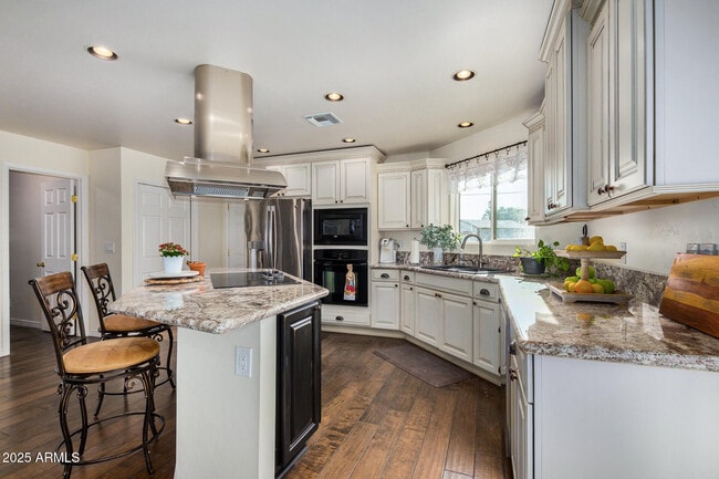 Building Photo - 18006 N Villa Rita Dr