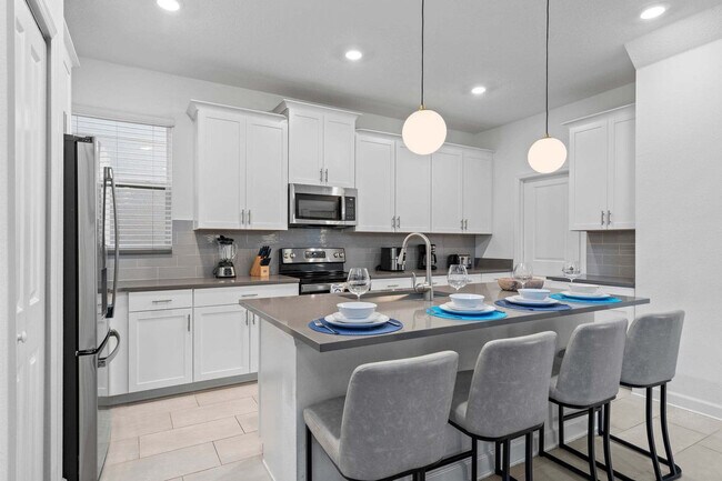 Building Photo - 581 Drop Shot Dr