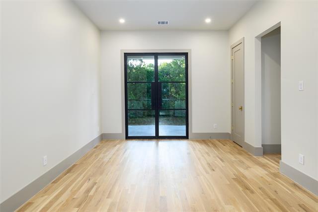 Building Photo - 6984 Santa Barbara Dr